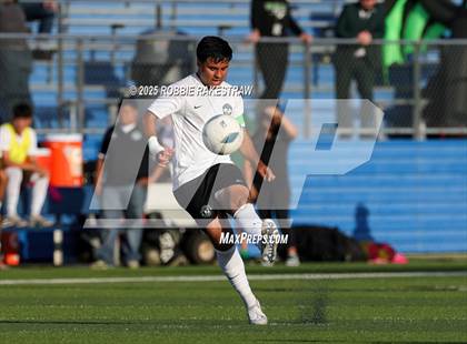 Thumbnail 3 in Walnut Grove vs. Southwest (UIL 5A Soccer Division I Final) photogallery.
