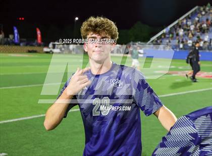 Thumbnail 3 in Walnut Grove vs. Southwest (UIL 5A Soccer Division I Final) photogallery.
