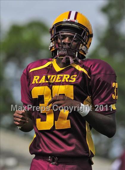 Thumbnail 2 in Skyline vs. Glades Central (Gridiron Challenge) photogallery.