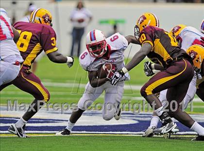 Thumbnail 1 in Skyline vs. Glades Central (Gridiron Challenge) photogallery.