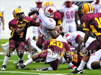 Thumbnail 3 in Skyline vs. Glades Central (Gridiron Challenge) photogallery.