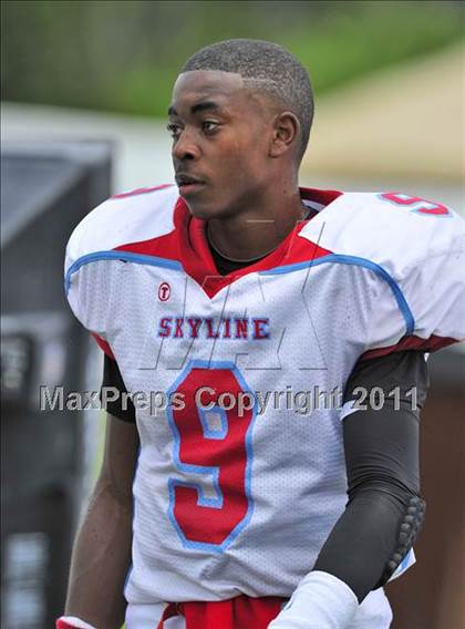 Thumbnail 2 in Skyline vs. Glades Central (Gridiron Challenge) photogallery.