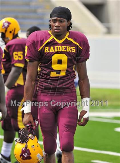 Thumbnail 3 in Skyline vs. Glades Central (Gridiron Challenge) photogallery.