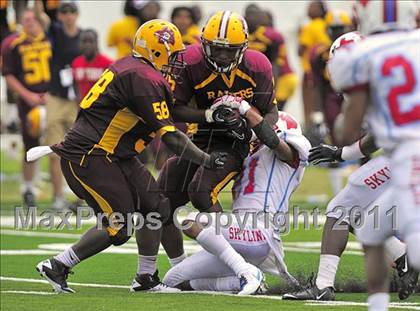 Thumbnail 2 in Skyline vs. Glades Central (Gridiron Challenge) photogallery.