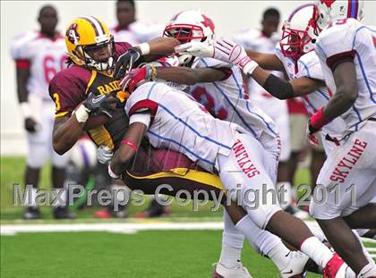 Thumbnail 3 in Skyline vs. Glades Central (Gridiron Challenge) photogallery.