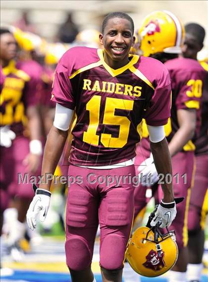 Thumbnail 3 in Skyline vs. Glades Central (Gridiron Challenge) photogallery.