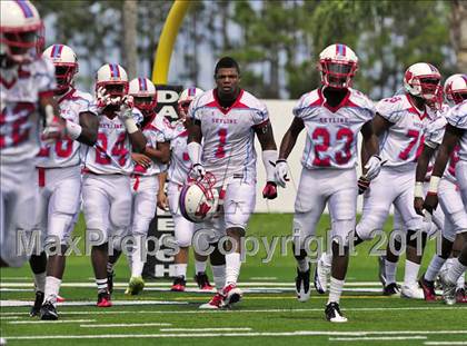 Thumbnail 3 in Skyline vs. Glades Central (Gridiron Challenge) photogallery.