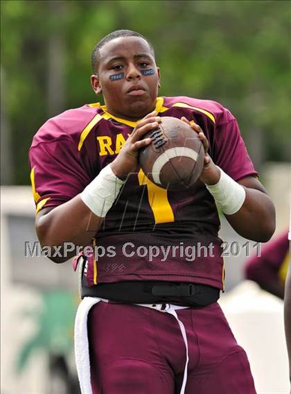 Thumbnail 2 in Skyline vs. Glades Central (Gridiron Challenge) photogallery.