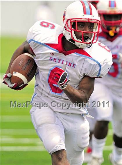 Thumbnail 1 in Skyline vs. Glades Central (Gridiron Challenge) photogallery.