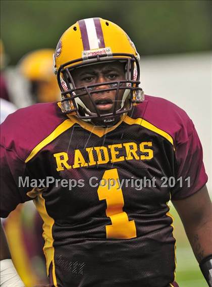 Thumbnail 2 in Skyline vs. Glades Central (Gridiron Challenge) photogallery.