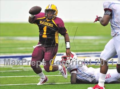Thumbnail 2 in Skyline vs. Glades Central (Gridiron Challenge) photogallery.