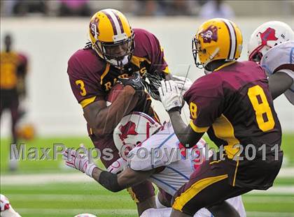 Thumbnail 2 in Skyline vs. Glades Central (Gridiron Challenge) photogallery.