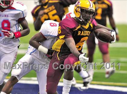 Thumbnail 3 in Skyline vs. Glades Central (Gridiron Challenge) photogallery.