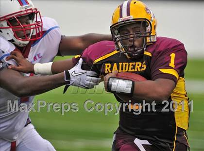 Thumbnail 3 in Skyline vs. Glades Central (Gridiron Challenge) photogallery.