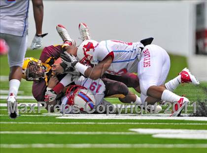 Thumbnail 2 in Skyline vs. Glades Central (Gridiron Challenge) photogallery.