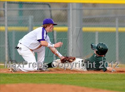 Thumbnail 3 in Blue Ridge vs Bonham (Fightin' Farmers Invitational) photogallery.