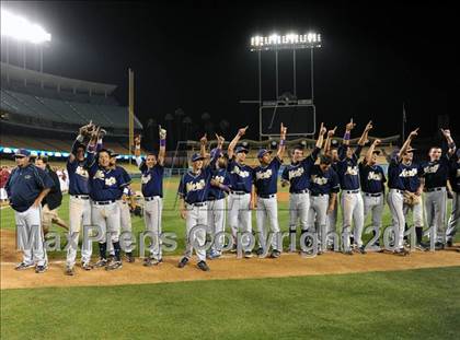 Thumbnail 3 in JW North vs. Esperanza (CIF SS D1 Final) photogallery.