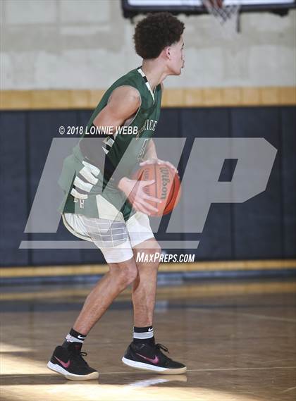 Thumbnail 2 in Mount Vernon vs Bishop Hendricken (New York Challenge) photogallery.