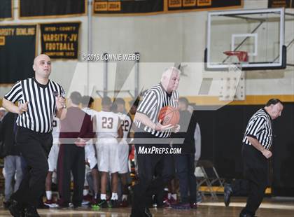Thumbnail 2 in Mount Vernon vs Bishop Hendricken (New York Challenge) photogallery.