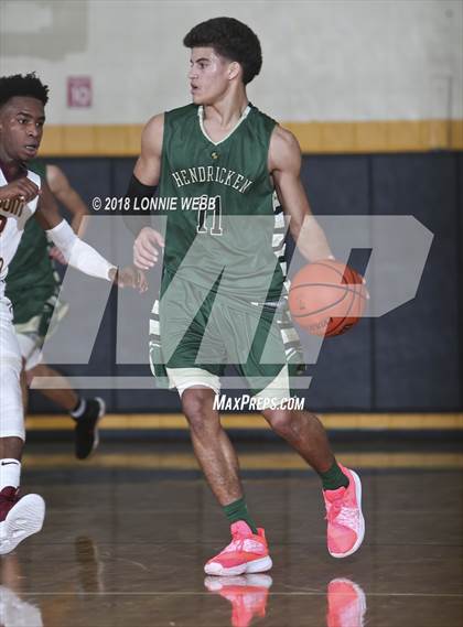 Thumbnail 3 in Mount Vernon vs Bishop Hendricken (New York Challenge) photogallery.
