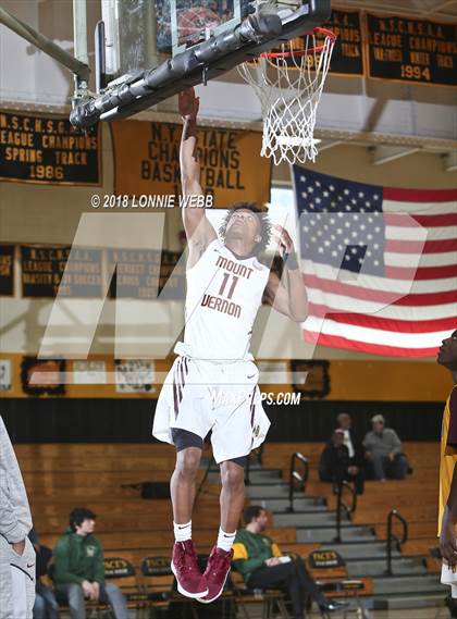 Thumbnail 2 in Mount Vernon vs Bishop Hendricken (New York Challenge) photogallery.