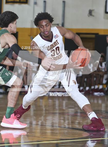 Thumbnail 3 in Mount Vernon vs Bishop Hendricken (New York Challenge) photogallery.