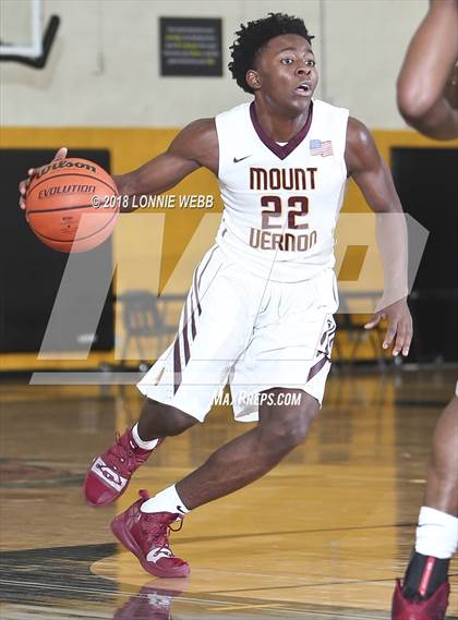 Thumbnail 3 in Mount Vernon vs Bishop Hendricken (New York Challenge) photogallery.