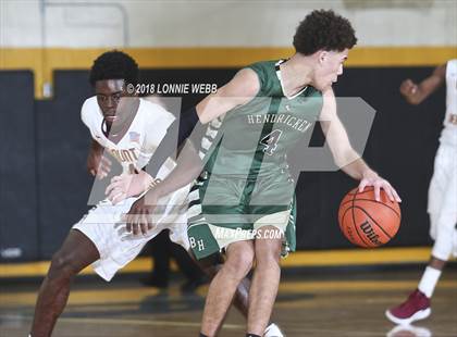 Thumbnail 2 in Mount Vernon vs Bishop Hendricken (New York Challenge) photogallery.