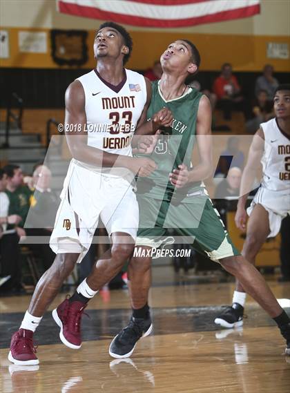 Thumbnail 3 in Mount Vernon vs Bishop Hendricken (New York Challenge) photogallery.
