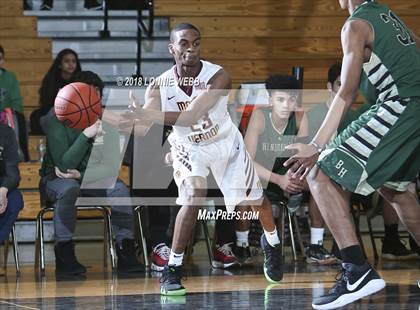 Thumbnail 3 in Mount Vernon vs Bishop Hendricken (New York Challenge) photogallery.