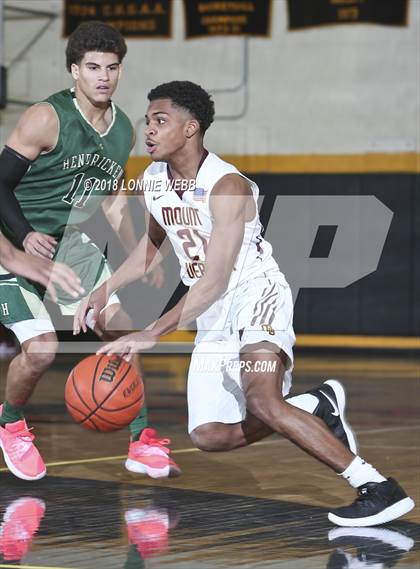 Thumbnail 1 in Mount Vernon vs Bishop Hendricken (New York Challenge) photogallery.