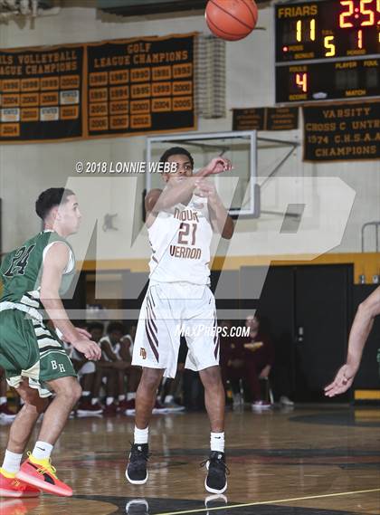 Thumbnail 3 in Mount Vernon vs Bishop Hendricken (New York Challenge) photogallery.