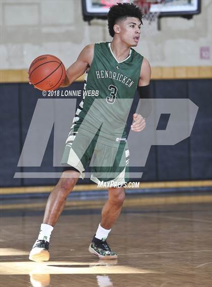 Thumbnail 1 in Mount Vernon vs Bishop Hendricken (New York Challenge) photogallery.