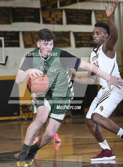 Thumbnail 3 in Mount Vernon vs Bishop Hendricken (New York Challenge) photogallery.