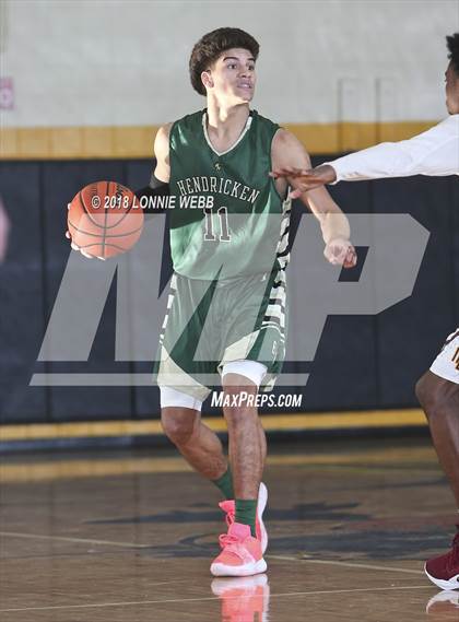 Thumbnail 3 in Mount Vernon vs Bishop Hendricken (New York Challenge) photogallery.