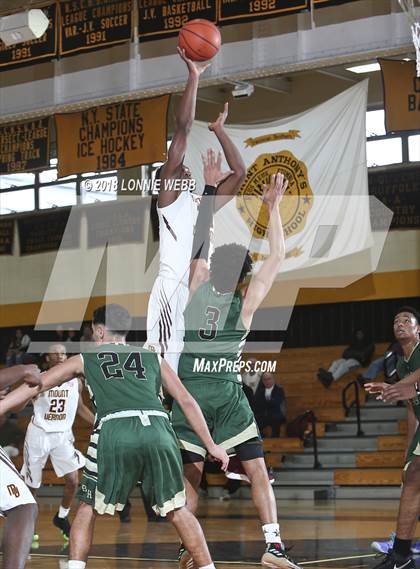 Thumbnail 2 in Mount Vernon vs Bishop Hendricken (New York Challenge) photogallery.