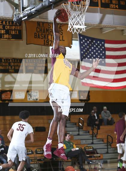 Thumbnail 3 in Mount Vernon vs Bishop Hendricken (New York Challenge) photogallery.