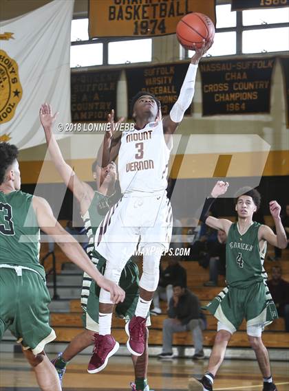 Thumbnail 3 in Mount Vernon vs Bishop Hendricken (New York Challenge) photogallery.