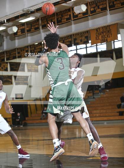 Thumbnail 1 in Mount Vernon vs Bishop Hendricken (New York Challenge) photogallery.
