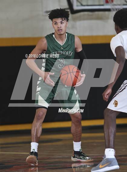 Thumbnail 3 in Mount Vernon vs Bishop Hendricken (New York Challenge) photogallery.