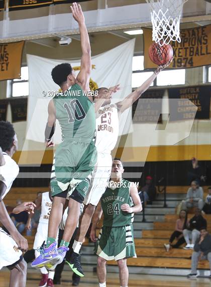 Thumbnail 2 in Mount Vernon vs Bishop Hendricken (New York Challenge) photogallery.