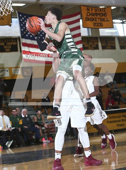 Thumbnail 2 in Mount Vernon vs Bishop Hendricken (New York Challenge) photogallery.