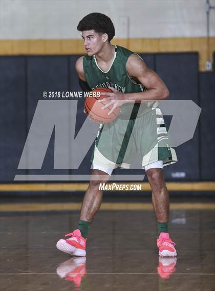 Thumbnail 1 in Mount Vernon vs Bishop Hendricken (New York Challenge) photogallery.