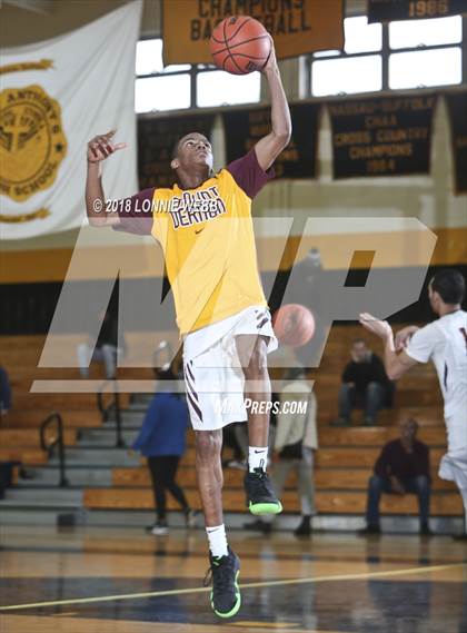 Thumbnail 1 in Mount Vernon vs Bishop Hendricken (New York Challenge) photogallery.