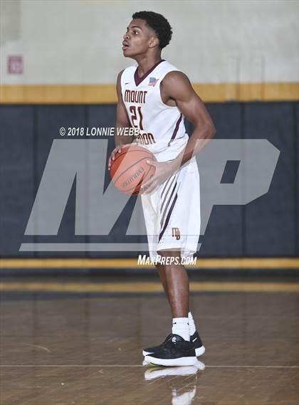 Thumbnail 2 in Mount Vernon vs Bishop Hendricken (New York Challenge) photogallery.