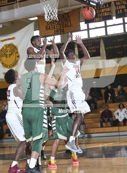 Thumbnail 2 in Mount Vernon vs Bishop Hendricken (New York Challenge) photogallery.