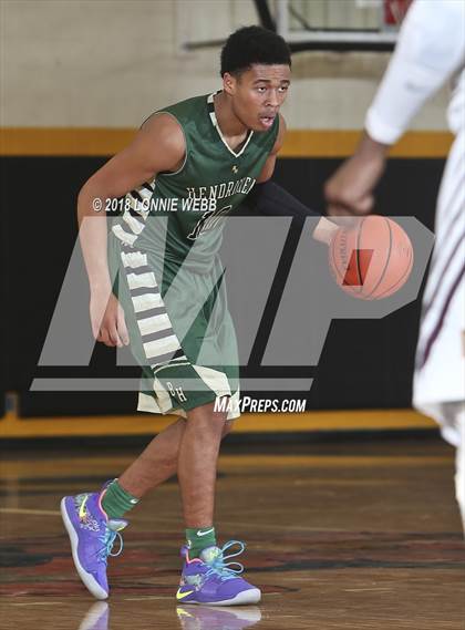 Thumbnail 2 in Mount Vernon vs Bishop Hendricken (New York Challenge) photogallery.