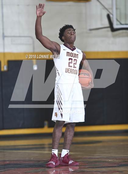 Thumbnail 1 in Mount Vernon vs Bishop Hendricken (New York Challenge) photogallery.