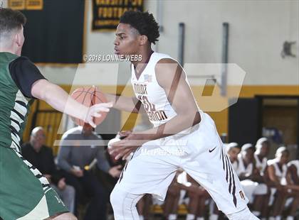 Thumbnail 2 in Mount Vernon vs Bishop Hendricken (New York Challenge) photogallery.