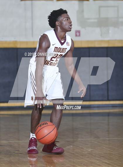 Thumbnail 1 in Mount Vernon vs Bishop Hendricken (New York Challenge) photogallery.